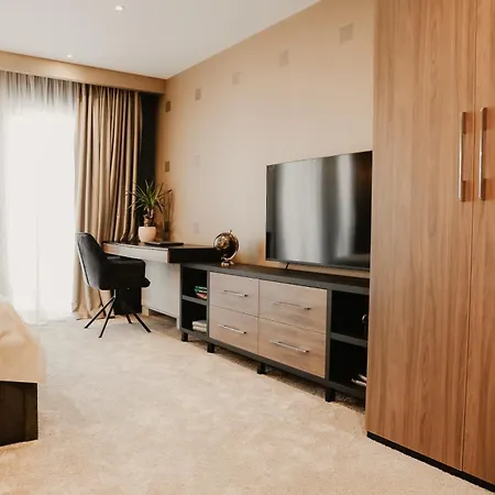 Diwine House Fruska Gora *