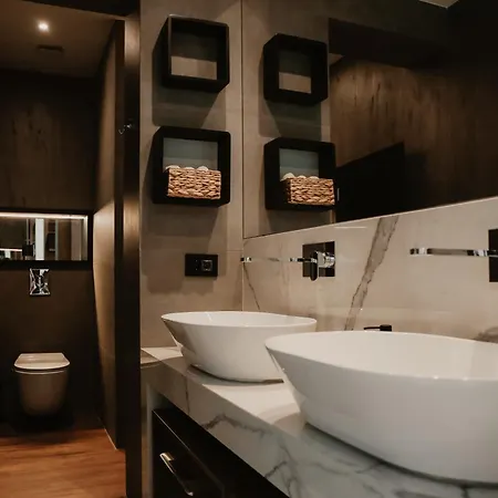 Diwine House Fruska Gora *