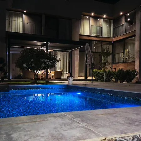 Diwine House Fruska Gora *