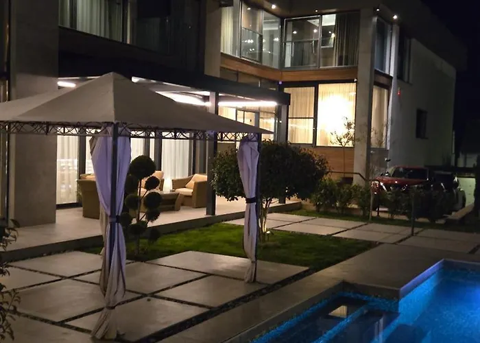 Diwine House Fruska Gora